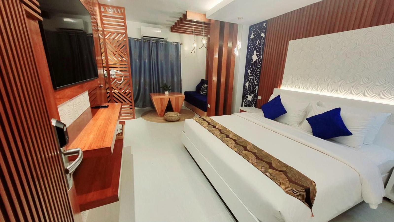 Hotel The Paragon Boracay